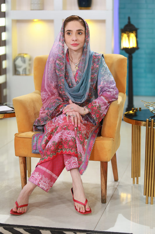 Juggun Kazim Spotted in “Gul-e-Anarbar