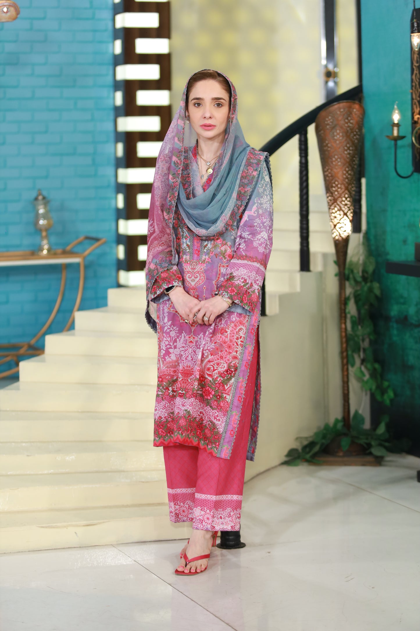 Juggun Kazim Spotted in “Gul-e-Anarbar