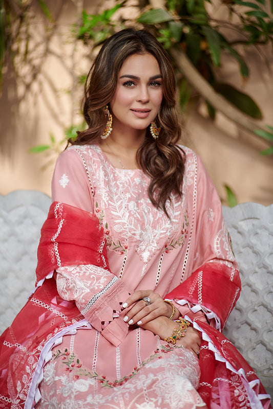 Mahenur Haidar spotted in “Pehla khawab”