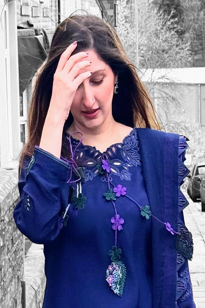 Dr.Arooba Spotted in “Baharay” dress!